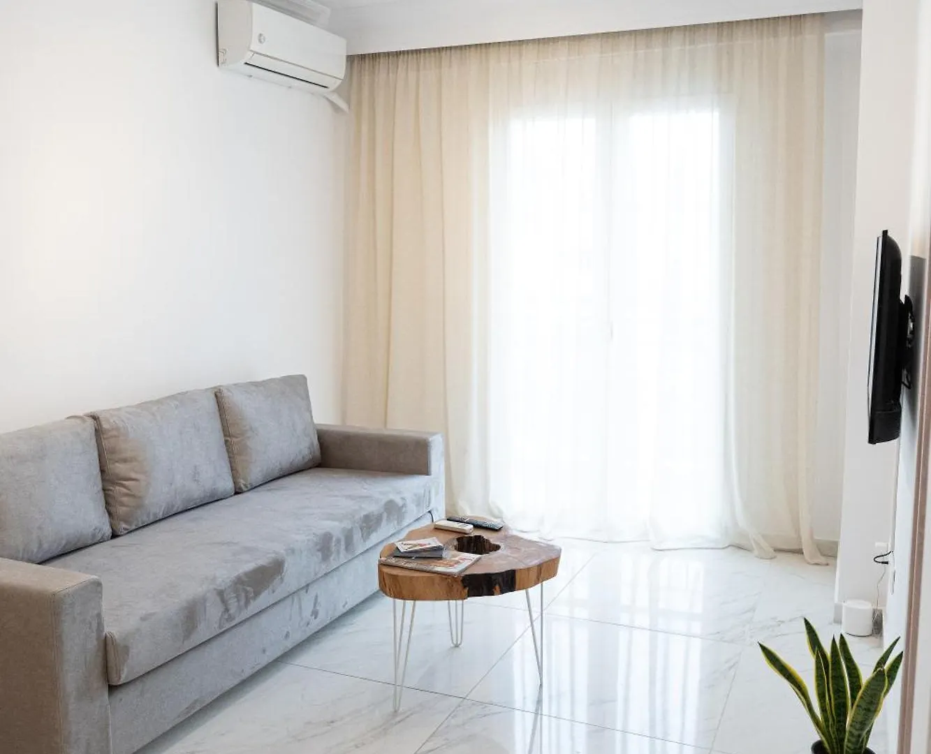 Queens Suite Thessaloniki 0*,  Greece